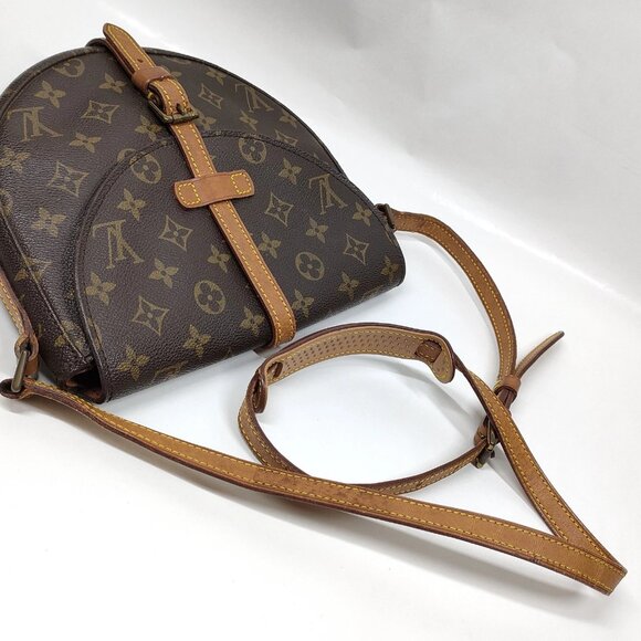 Authentic Louis Vuitton Chantilly MM Brown Monogram Crossbody LCMON241-120425 - Picture 4 of 9